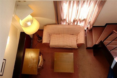 האקובה Red Sun Rooms מראה חיצוני תמונה