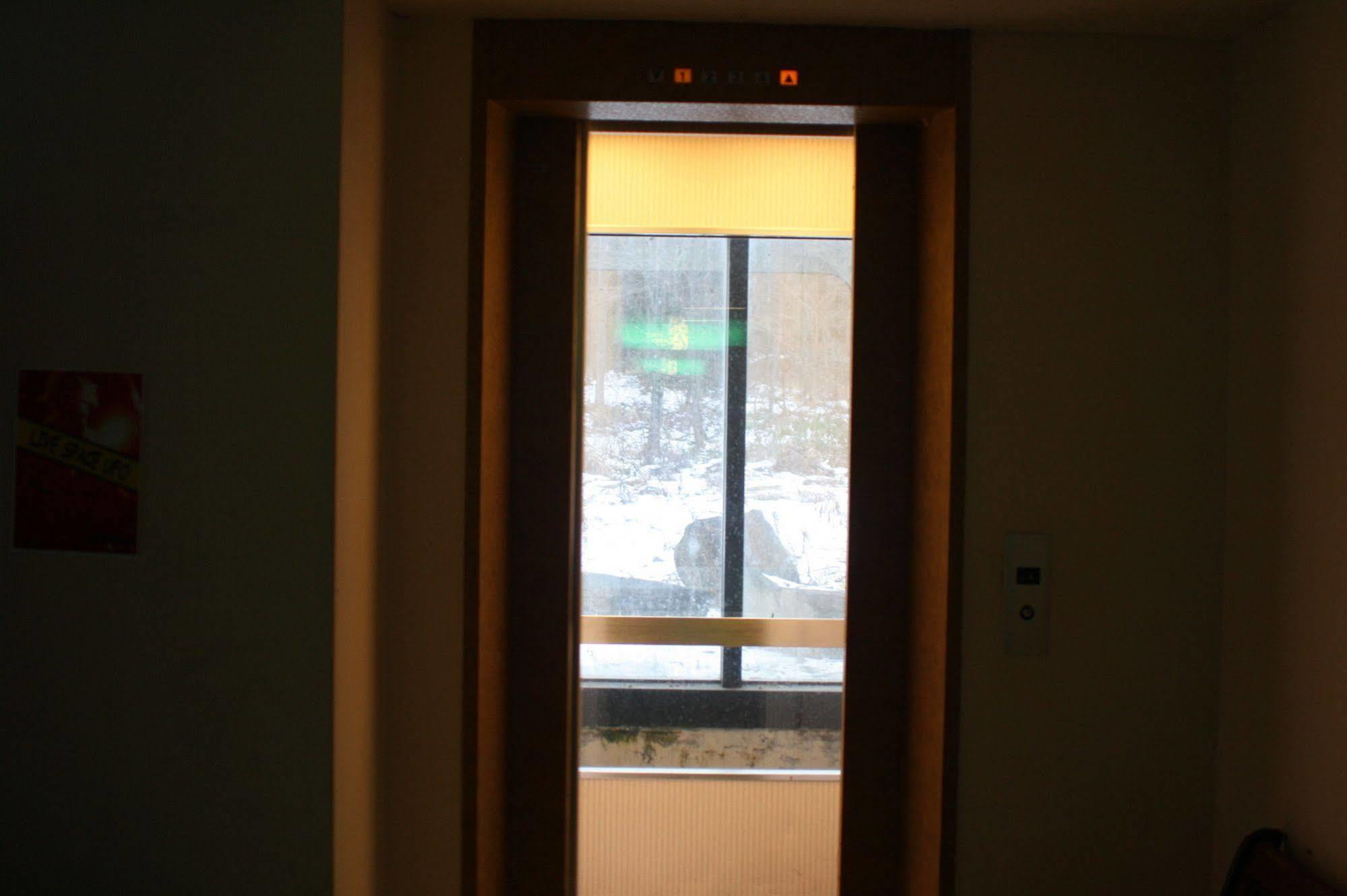 האקובה Red Sun Rooms מראה חיצוני תמונה